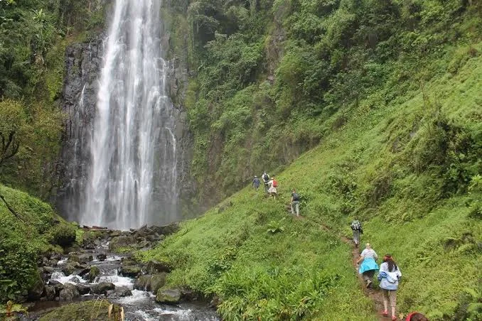 what Materuni waterfalls is like