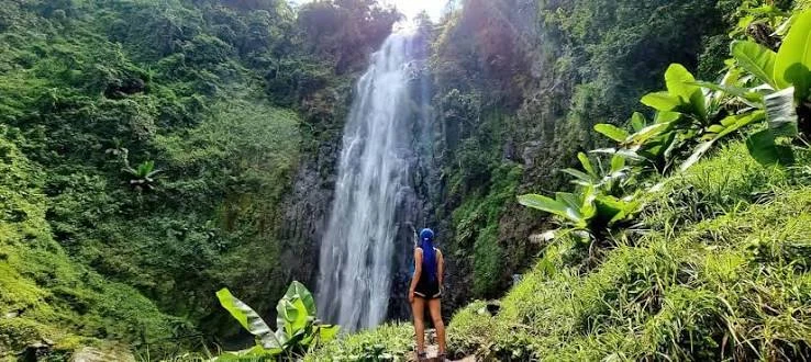 Mteruni waterfalls